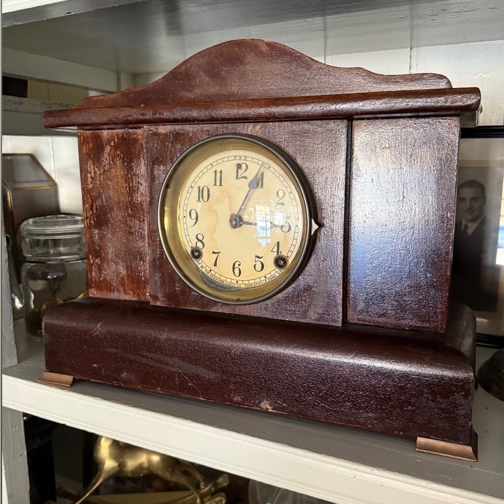 Antique Brown Mantel Clock (Untested)